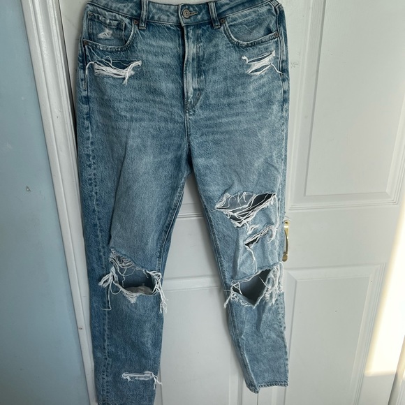 American eagle, mom jeans, high waisted, size 8 extra long - Picture 1 of 2